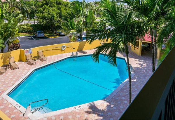 The Link Hotel on Sunrise Main image